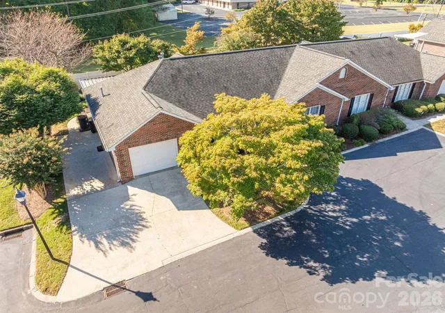 Photo 3 of Condo for sale at 1678 Union Rd #A, Gastonia, NC 28054 | MLS# 4430646 | Listing updated on 2026-10-04