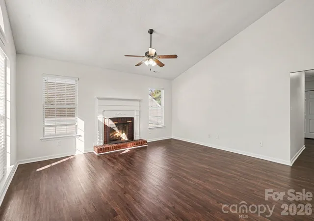 Photo 4 of Single family home for sale at 4609 Avalon Forest Ln, Charlotte, NC 28269 | MLS# 4430650 | Listing updated on 2026-10-06