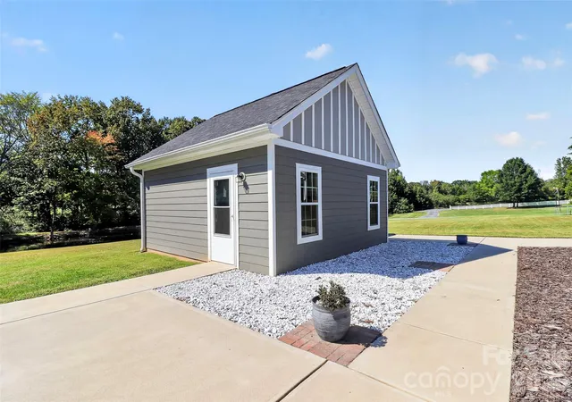 Photo 4 of Single family home for sale at 245 Glenwood Dr, Oakboro, NC 28129 | MLS# 4430655 | Listing updated on 2026-10-13
