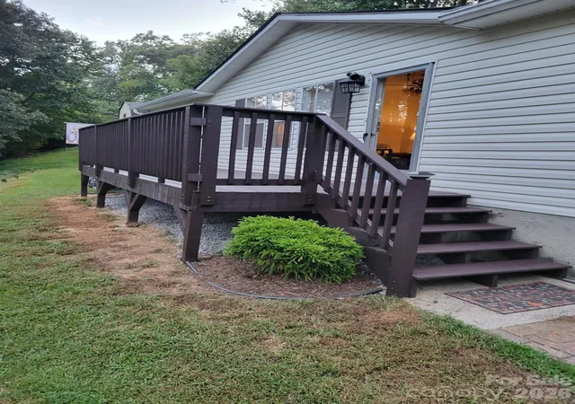 Photo 1 of Single family home for sale at 183 Gobbler Cir, Horse Shoe, NC 28742 | MLS# 4430660 | Listing updated on 2026-10-03
