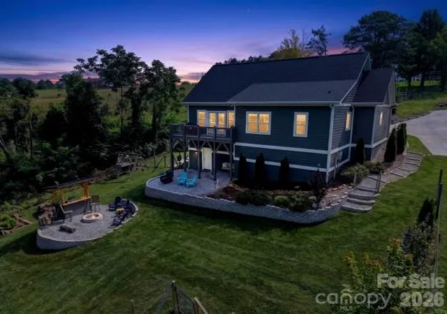 Photo 3 of Single family home for sale at 72 & 00 Jacks Paw Ln, Hendersonville, NC 28792 | MLS# 4430669 | Listing updated on 2026-10-03