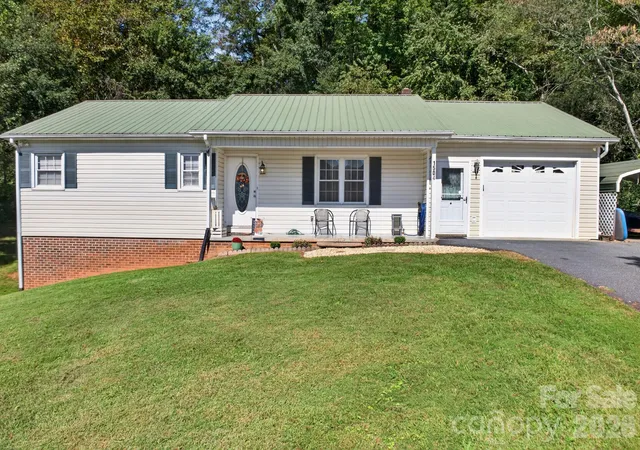 Photo 1 of Single family home for sale at 1504 Highway 268, Lenoir, NC 28645 | MLS# 4430670 | Listing updated on 2026-10-05