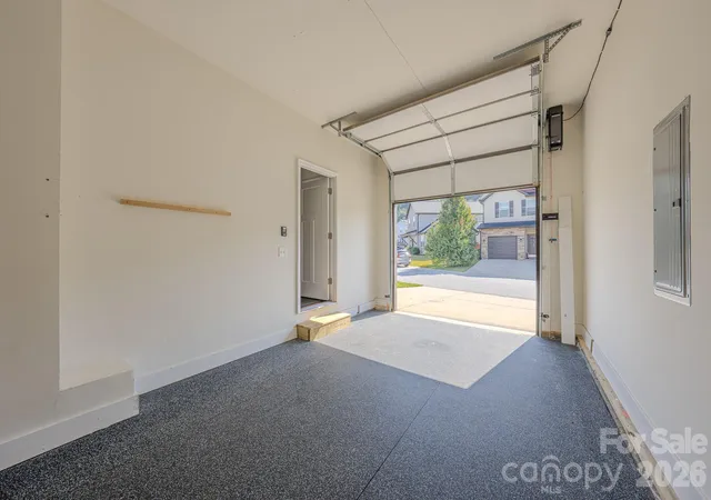 Photo 3 of Single family home for sale at 623 Cardwell Ln, Fletcher, NC 28732 | MLS# 4430671 | Listing updated on 2026-10-04