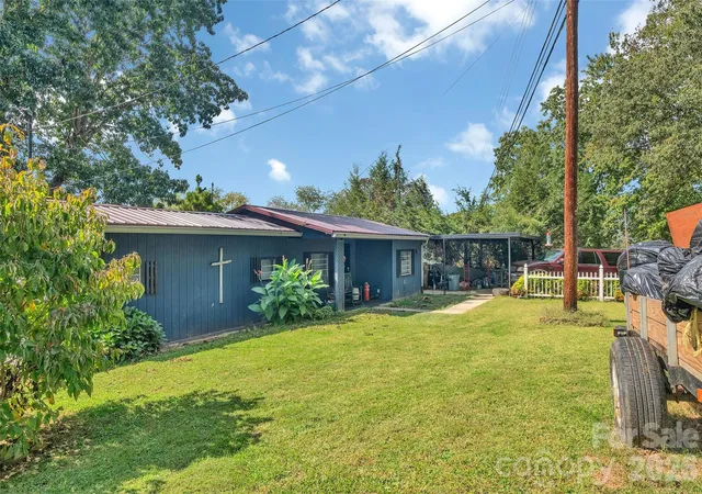 Photo 2 of Single family home for sale at 144 Skyline Dr, Canton, NC 28716 | MLS# 4430689 | Listing updated on 2026-10-07