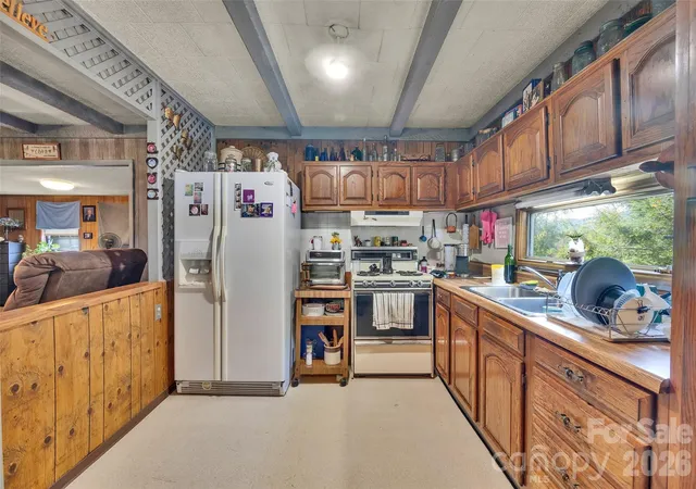 Photo 4 of Single family home for sale at 144 Skyline Dr, Canton, NC 28716 | MLS# 4430689 | Listing updated on 2026-10-07