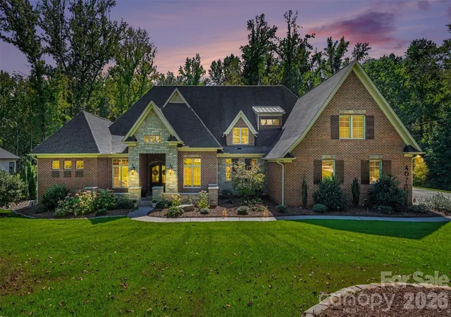 Photo 2 of Single family home for sale at 4071 Poplar Ridge Dr, Fort Mill, SC 29715 | MLS# 4430691 | Listing updated on 2026-10-08