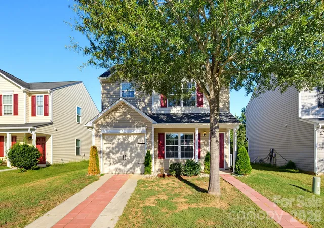 Photo 1 of Single family home for sale at 5718 Natick Dr, Charlotte, NC 28214 | MLS# 4430694 | Listing updated on 2026-10-29