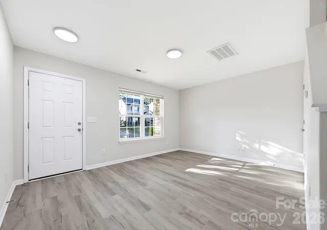 Photo 4 of Single family home for sale at 5718 Natick Dr, Charlotte, NC 28214 | MLS# 4430694 | Listing updated on 2026-10-29