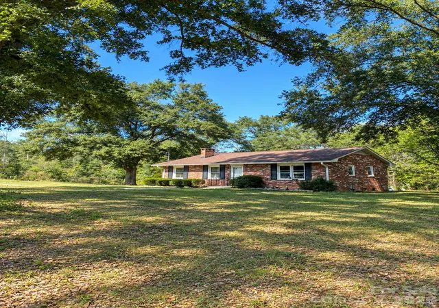 Photo 3 of Single family home for sale at 697 Island Frd Rd, Mooresboro, NC 28114 | MLS# 4430696 | Listing updated on 2026-10-10