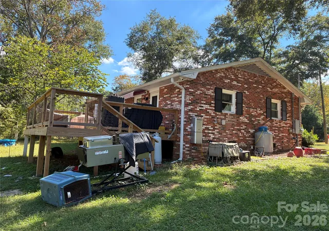 Photo 3 of Single family home for sale at 697 Island Frd Rd, Mooresboro, NC 28114 | MLS# 4430696 | Listing updated on 2026-10-10