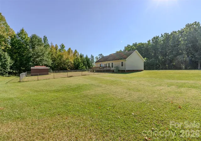 Photo 4 of Single family home for sale at 210 Paw Jims Rd, Kings Mountain, NC 28086 | MLS# 4430698 | Listing updated on 2026-10-03