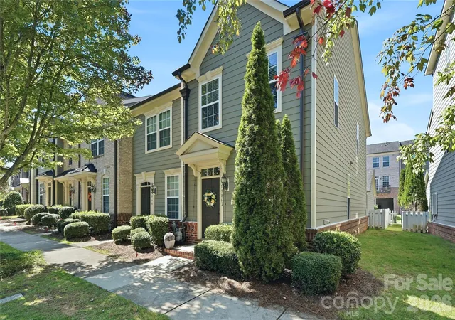 Photo 2 of Townhouse for sale at 19862 Lamp Lighters Way, Cornelius, NC 28031 | MLS# 4430703 | Listing updated on 2026-10-12