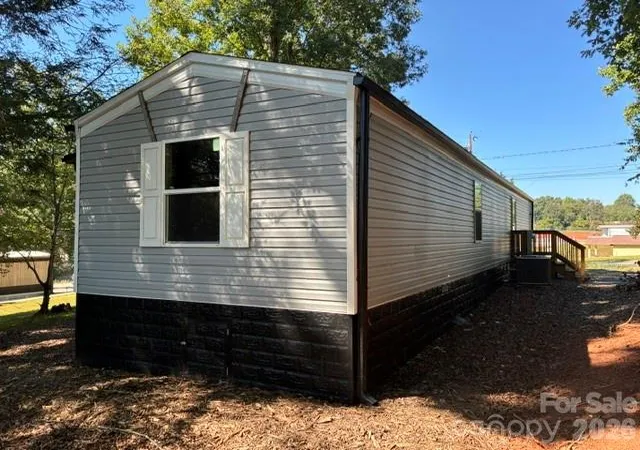 Photo 3 of Single family home for sale at 213 Northview Dorsey St, Rutherfordton, NC 28139 | MLS# 4430722 | Listing updated on 2026-10-03