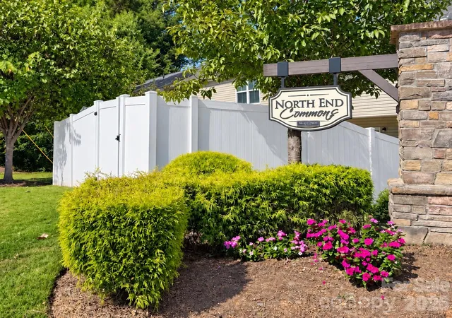 Photo 1 of Townhouse for sale at 5356 Austin Knoll Ct, Charlotte, NC 28269 | MLS# 4430727 | Listing updated on 2026-10-04