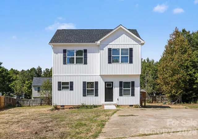Photo 2 of Single family home for sale at 1179 Lauren Marie Ct, Gastonia, NC 28052 | MLS# 4430731 | Listing updated on 2026-10-07