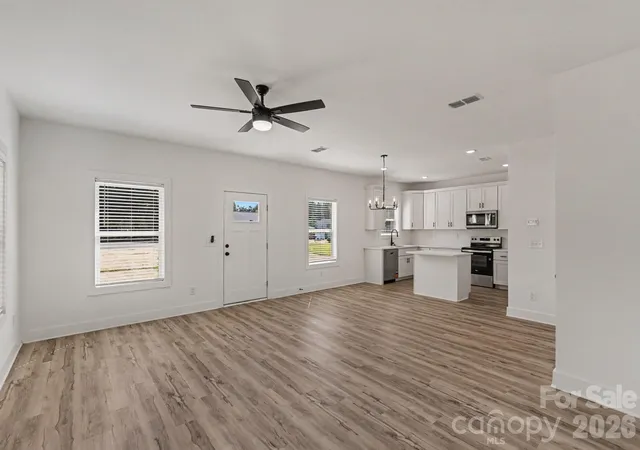 Photo 4 of Single family home for sale at 1179 Lauren Marie Ct, Gastonia, NC 28052 | MLS# 4430731 | Listing updated on 2026-10-07