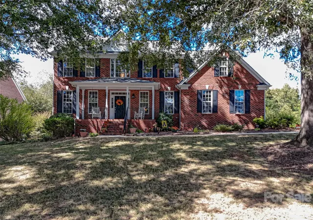 Single family home for sale at 8120 Glamorgan Ln, Matthews, NC 28104 | MLS# 4430741