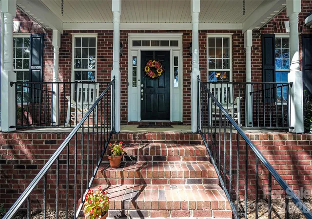 Photo 1 of Single family home for sale at 8120 Glamorgan Ln, Matthews, NC 28104 | MLS# 4430741 | Listing updated on 2026-10-09