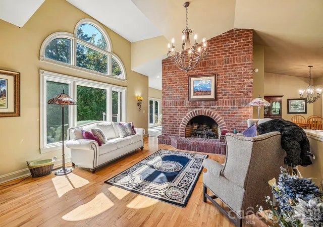 Photo 3 of Single family home for sale at 239 Bearwallow Mountain Rd, Hendersonville, NC 28792 | MLS# 4430745 | Listing updated on 2026-10-08