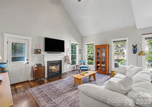Photo 2 of Single family home for sale at 5809 Mantario Dr, Charlotte, NC 28269 | MLS# 4430751 | Listing updated on 2026-10-08