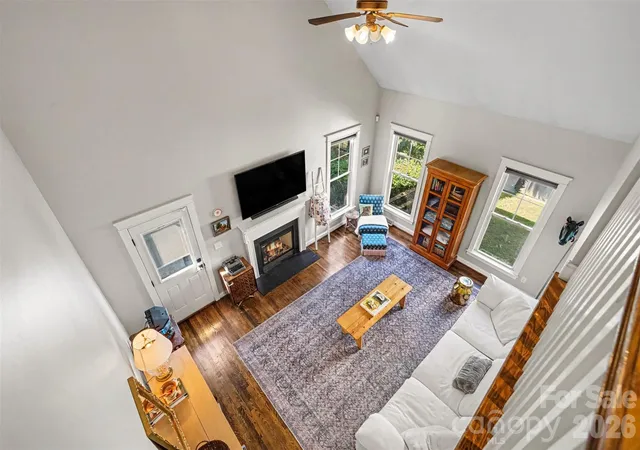 Photo 4 of Single family home for sale at 5809 Mantario Dr, Charlotte, NC 28269 | MLS# 4430751 | Listing updated on 2026-10-08