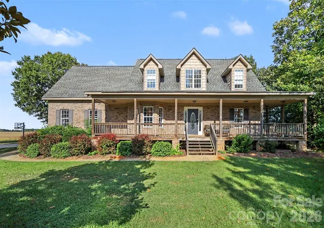 Photo 1 of Single family home for sale at 3634 New Town Rd, Waxhaw, NC 28173 | MLS# 4430753 | Listing updated on 2026-10-09
