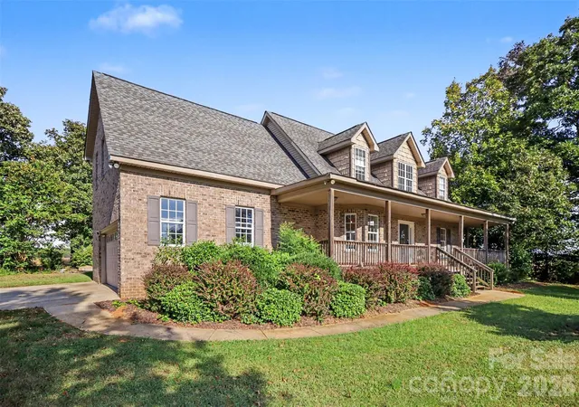 Photo 2 of Single family home for sale at 3634 New Town Rd, Waxhaw, NC 28173 | MLS# 4430753 | Listing updated on 2026-10-09