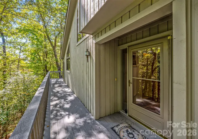 Photo 3 of Single family home for sale at 266 Stone Dr, Brevard, NC 28712 | MLS# 4430757 | Listing updated on 2026-10-08