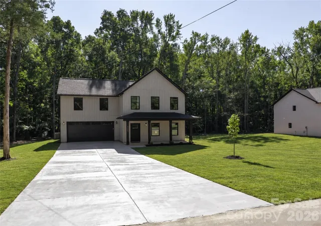 Photo 2 of Single family home for sale at 324 Williams Rescue Rd, Indian Trail, NC 28079 | MLS# 4430780 | Listing updated on 2026-10-17