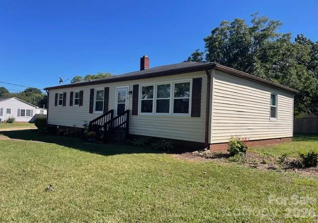Photo 3 of Single family home for sale at 417 Gold Hl Dr, Salisbury, NC 28146 | MLS# 4430781 | Listing updated on 2026-10-05