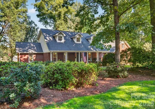 Photo 2 of Single family home for sale at 310 Travis Ln, Salisbury, NC 28146 | MLS# 4430797 | Listing updated on 2026-10-03