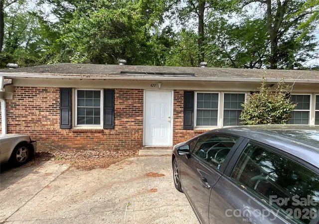 Listing Photo 4 - Condo for sale in building located at 423 N Carpenter St, Gastonia, NC 28054