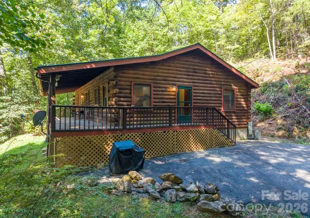 Photo 2 of Single family home for sale at 181 Seven Springs Rd, Whittier, NC 28789 | MLS# 4430802 | Listing updated on 2026-10-03