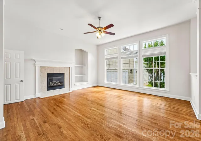 Photo 4 of Single family home for sale at 1001 Gainsborough Dr, Matthews, NC 28104 | MLS# 4430806 | Listing updated on 2026-10-03