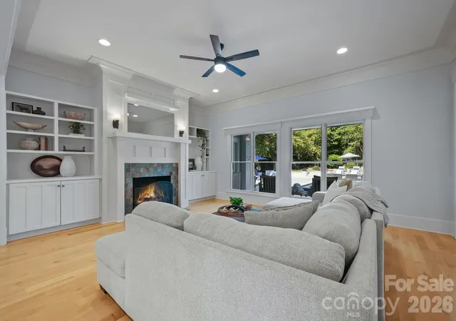 Photo 4 of Single family home for sale at 268 Milford Cir, Mooresville, NC 28117 | MLS# 4430817 | Listing updated on 2026-10-08