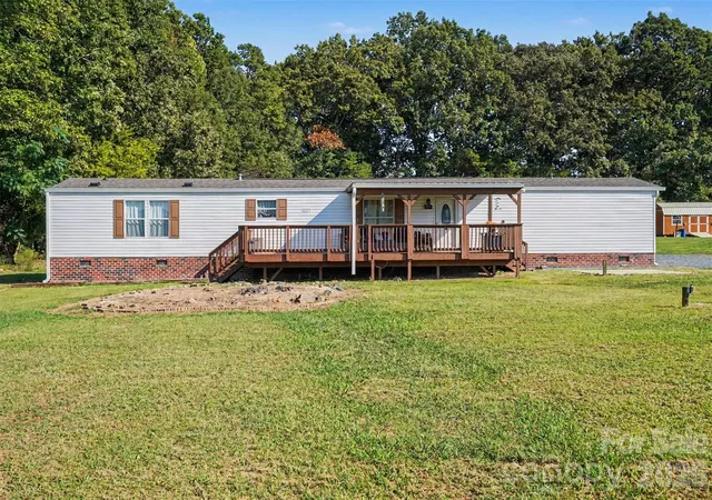Photo 2 of Single family home for sale at 20538 Running Crk Church Rd, Locust, NC 28097 | MLS# 4430842 | Listing updated on 2026-10-06