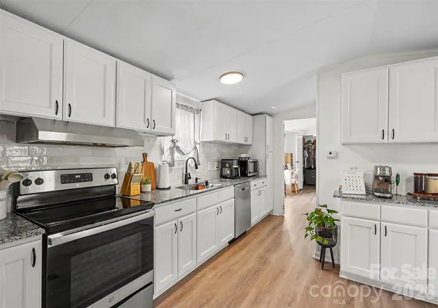 Photo 4 of Single family home for sale at 20538 Running Crk Church Rd, Locust, NC 28097 | MLS# 4430842 | Listing updated on 2026-10-06