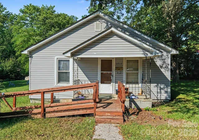 Photo 1 of Single family home for sale at 2713 Glendale Ave, Kannapolis, NC 28081 | MLS# 4430844 | Listing updated on 2026-10-06