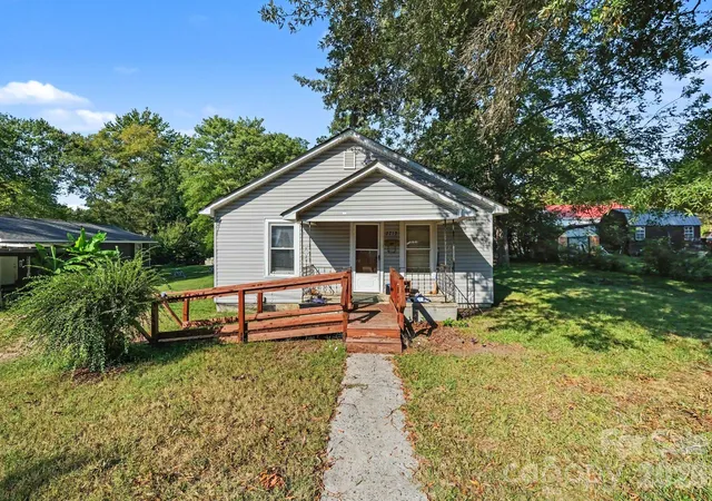 Photo 2 of Single family home for sale at 2713 Glendale Ave, Kannapolis, NC 28081 | MLS# 4430844 | Listing updated on 2026-10-06