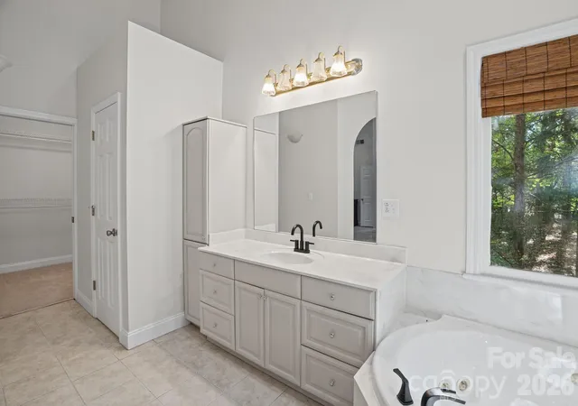 Photo 4 of Single family home for sale at 16 Woodvine Ln, Clover, SC 29710 | MLS# 4430848 | Listing updated on 2026-10-28