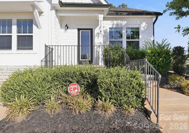 Photo 4 of Single family home for sale at 21216 Sanctuary Dr, Lancaster, SC 29720 | MLS# 4430850 | Listing updated on 2026-10-03