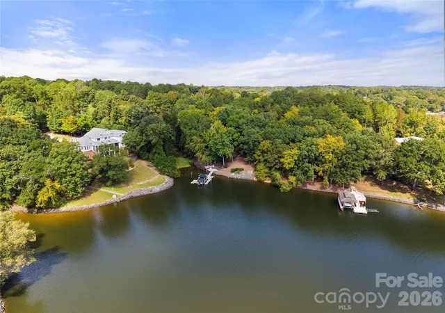 Photo 3 of Single family home for sale at 131 Whispering Pines Dr, Clover, SC 29710 | MLS# 4430861 | Listing updated on 2026-10-11