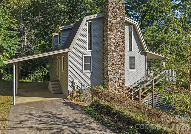 Photo 2 of Single family home for sale at 88 Bull Mountain Rd, Asheville, NC 28805 | MLS# 4430869 | Listing updated on 2026-10-03