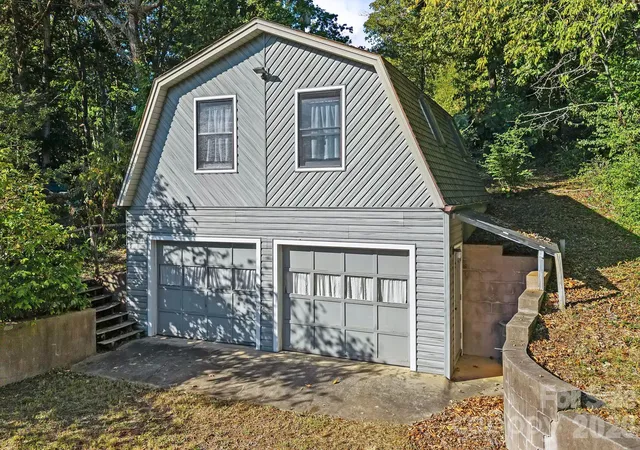 Photo 3 of Single family home for sale at 88 Bull Mountain Rd, Asheville, NC 28805 | MLS# 4430869 | Listing updated on 2026-10-03