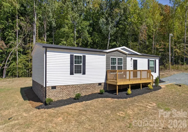 Photo 3 of Sale Pending at 166 Christophers Ct, Lexington, NC 27295 | MLS# 4430875 | Listing updated on 2026-10-20