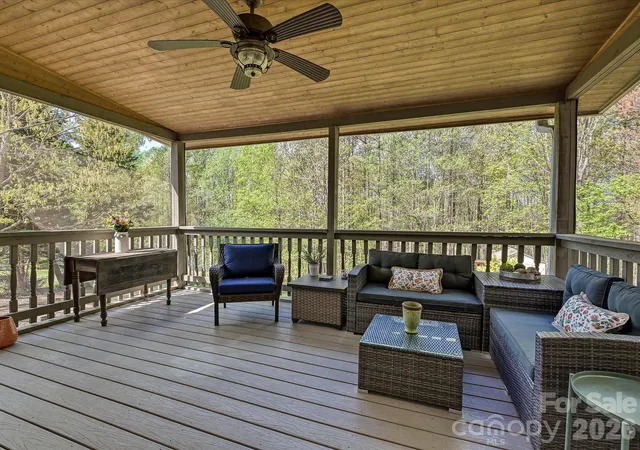 Photo 3 of Single family home for sale at 132 Gray Cliff Dr, Mooresville, NC 28117 | MLS# 4430883 | Listing updated on 2026-10-04