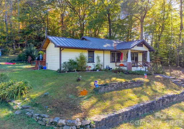 Single family home for sale at 152 Mills Branch Rd, Sylva, NC 28779 | MLS# 4430886