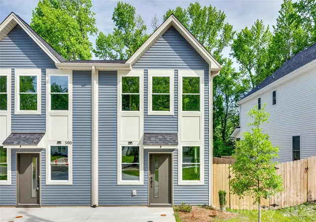 Photo 3 of Multi family home for sale at 500 Dawn Cir, Charlotte, NC 28213 | MLS# 4430890 | Listing updated on 2026-10-08