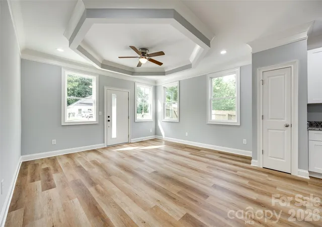 Listing Photo 5 - Condo for sale in building located at 500 Dawn Cir, Charlotte, NC 28213