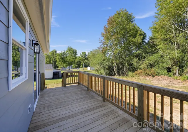 Photo 3 of Single family home for sale at 315 Beattie Rd, Kings Mountain, NC 28086 | MLS# 4430892 | Listing updated on 2026-10-03